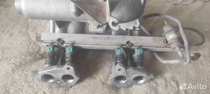Ресивер-впускной коллектор+рампа в сборе ваз 2111
