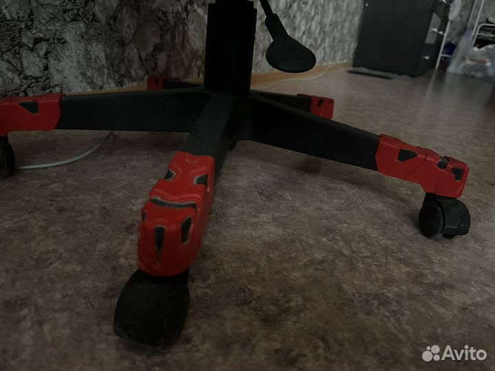 Компьютерное кресло