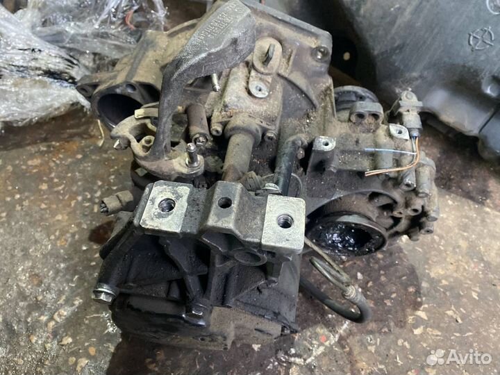 МКПП Volkswagen Passat B3 1.8