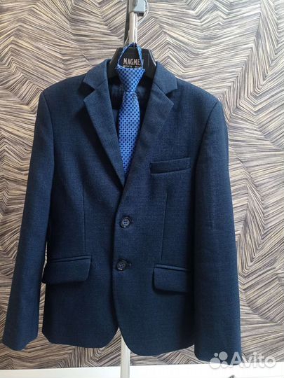 Костюм школьный(пиджак,брюки итд128р