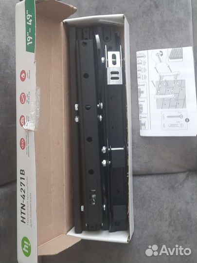 Наклонный кронштейн для телевизора