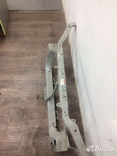 Рамка радиатора передняя Mitsubishi Carisma DA1A