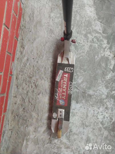 Трюковой самокат