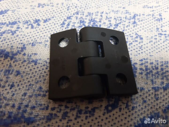 Петли 2 на 2 пластиковые