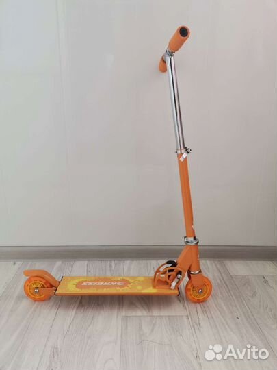 Самокат детский двухколесный новый