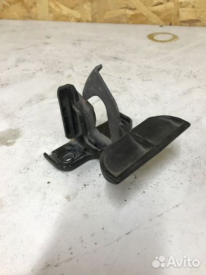 Замок капота Mercedes-Benz M-Класс W164 2007