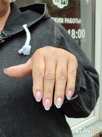 Маникюр с покрытием гель-лак