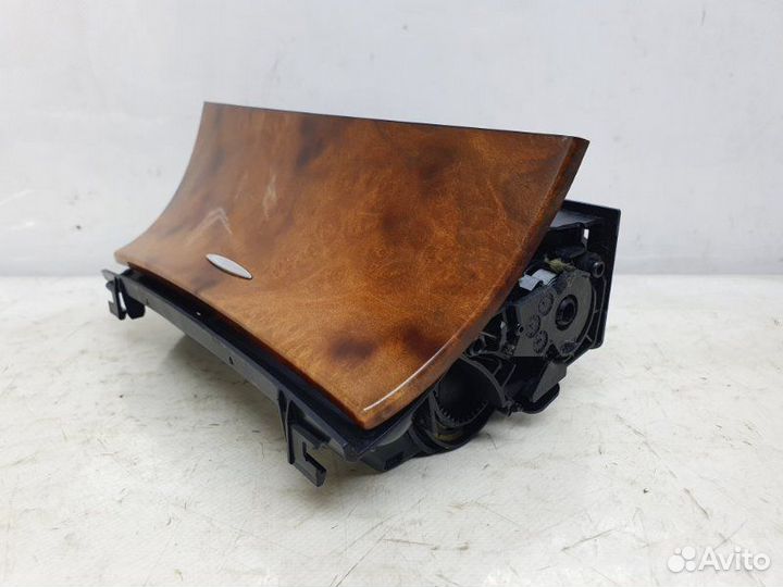 Пепельница Mercedes-Benz E W211 3.5 2007