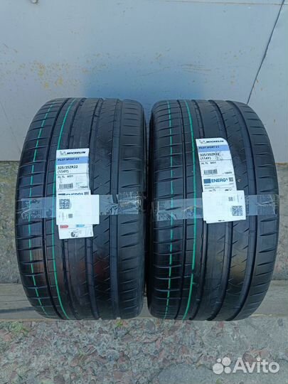 Michelin Pilot Sport 4 S 325/35 R22 114Y