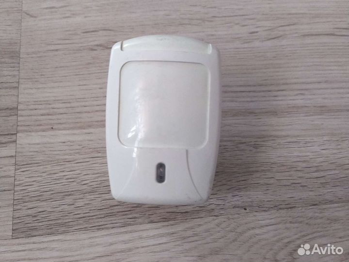 Извещать охранный объемный радиоволновый