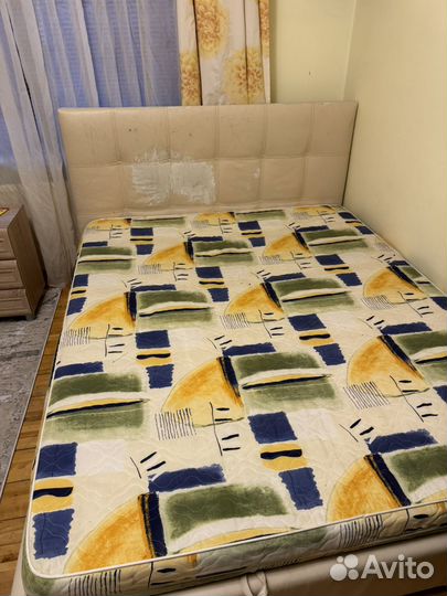 Кровать двухспальная с матрасом 180 200 бу