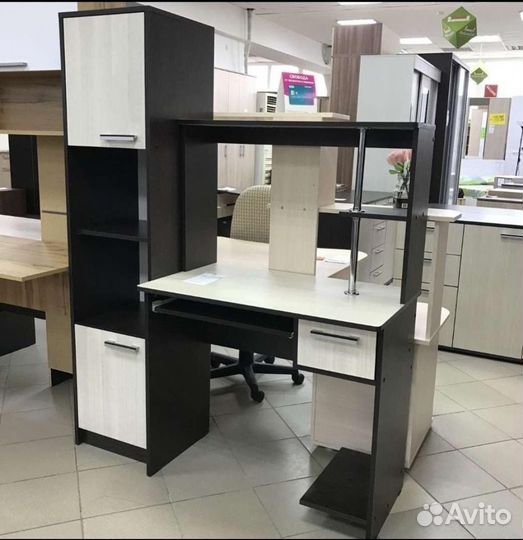 Стол компьютерный с пеналом «Дебют»