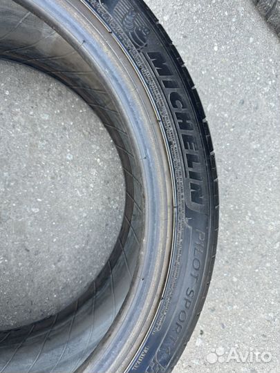 Michelin Pilot Sport 4 245/40 R18 97Y