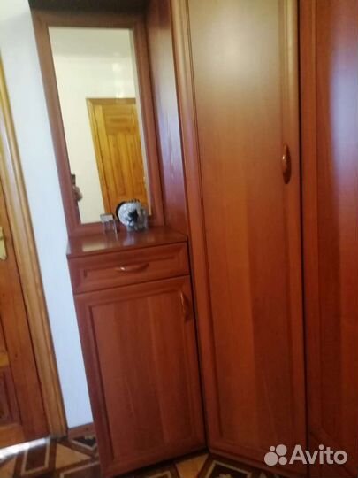 Угловой шкаф