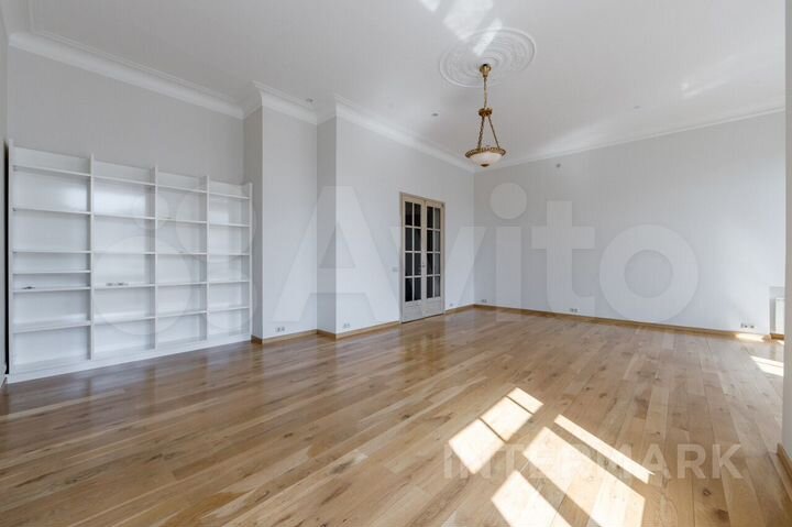 5-к. квартира, 225 м², 4/6 эт.