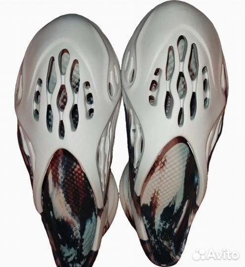 Кроссовки женские 35-36 размер