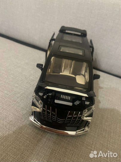 Модель Автомобиля Масштаб 1:24