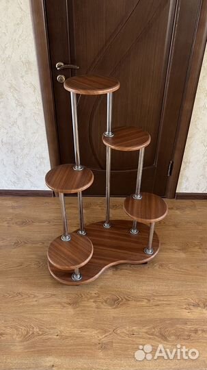 Подставка под цветы