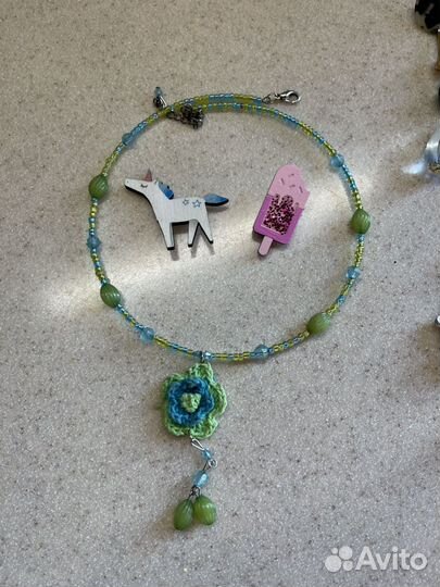 Винтажная бижутерия- серьги, броши, чокер