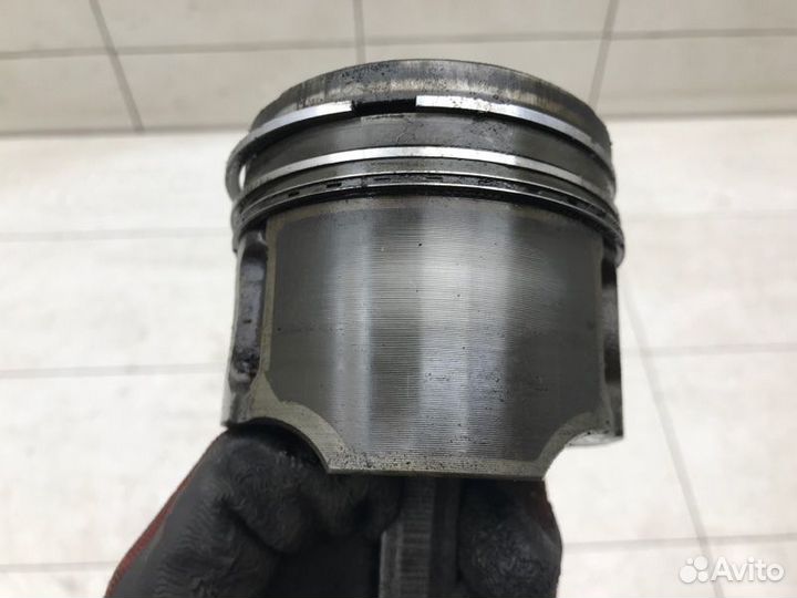 Поршень с шатуном Ssang Yong Rodius 1 D27DT 2005