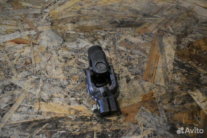 Кардан рулевой Toyota Avensis 2003 - 2008