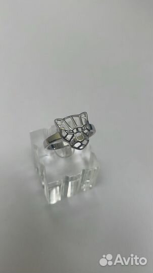 Серебряное кольцо