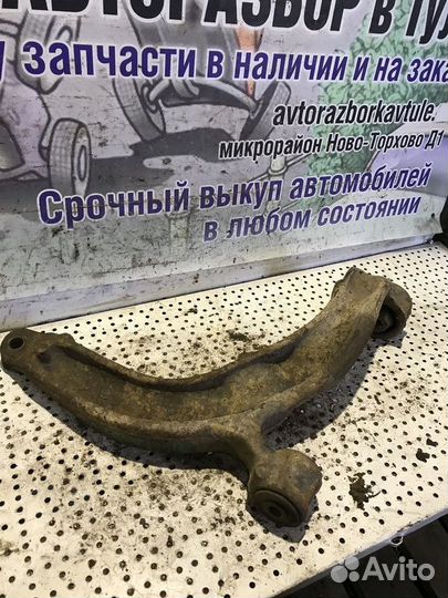 Рычаг передний левый Volkswagen Transporter