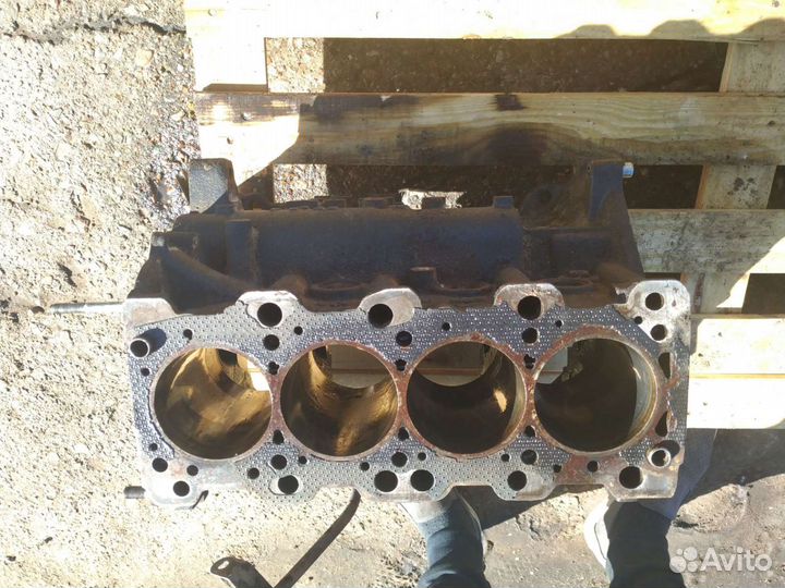 Hyundai Sonata Ef блок двигателя