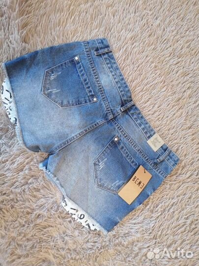 Шорты женские