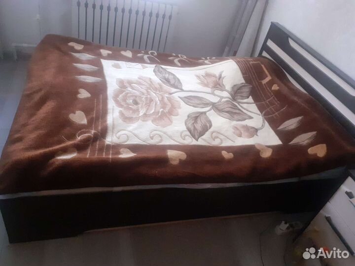 Спальный гарнитур бу