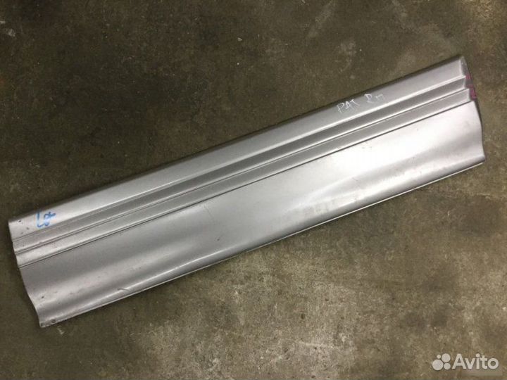 Накладка двери передней правой Mitsubishi Pajero