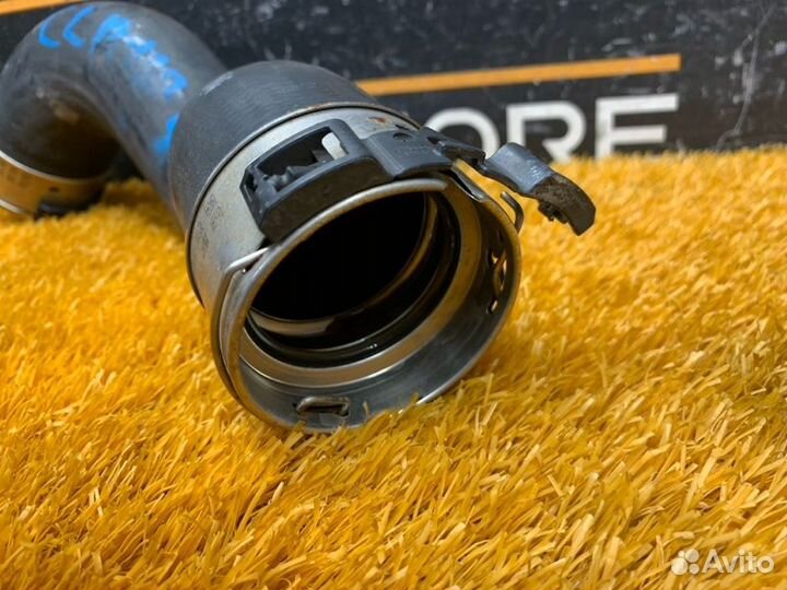 Патрубок интеркулера правый Mercedes-Benz