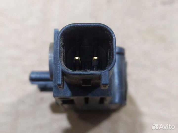 Датчик удара боковой правый Ford Maverick TM1 GZ