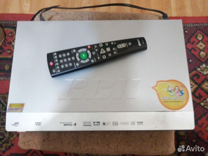 Караоке DVD-плеер BBK dv610si