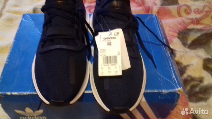 Продажа кроссовок Adidas