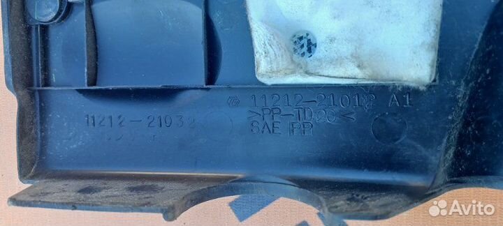 Крышка двс декоративная Toyota Succeed NCP58