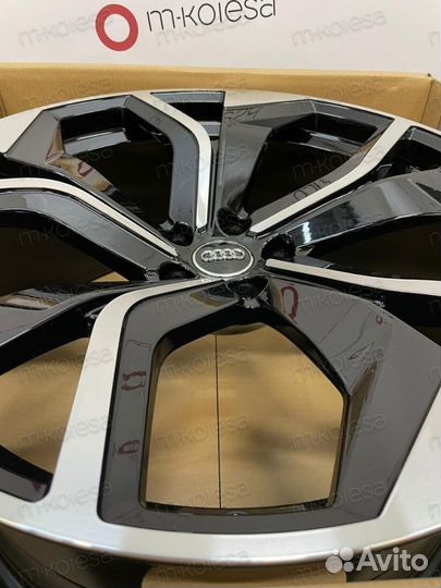 Диски Audi Q7 Q8 R22