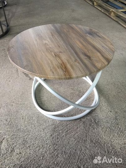 Журнальный столик