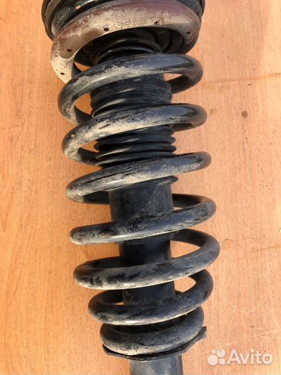 Амортизатор передний Hyundai Sonata Ef