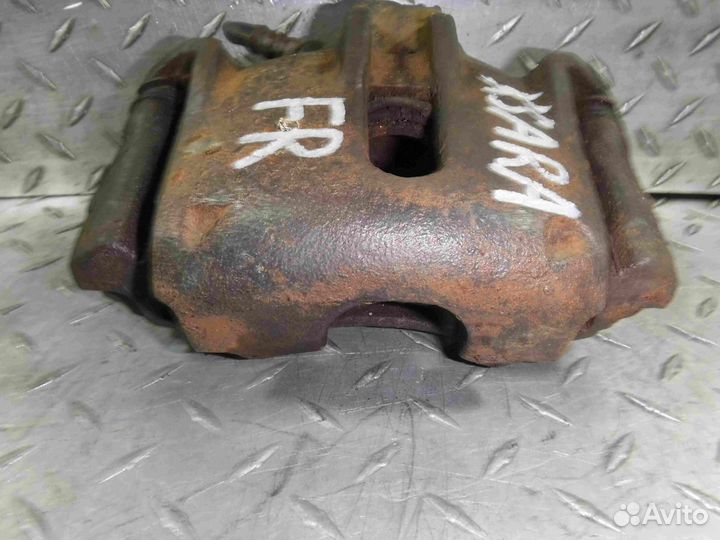 Суппорт передний правый Citroen Xsara 2000-2005