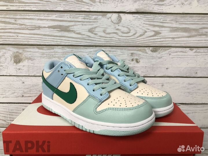 Nike SB Dunk Low кроссовки