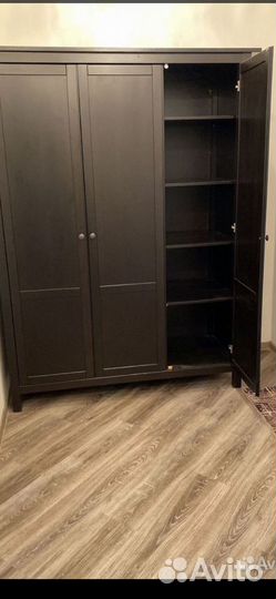 Шкаф hemnes IKEA 3 дверный