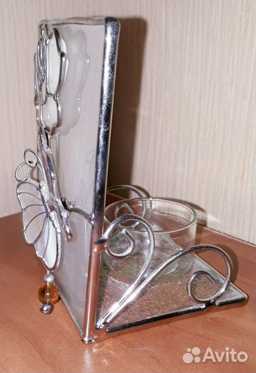 Подсвечник с бабочкой и розой