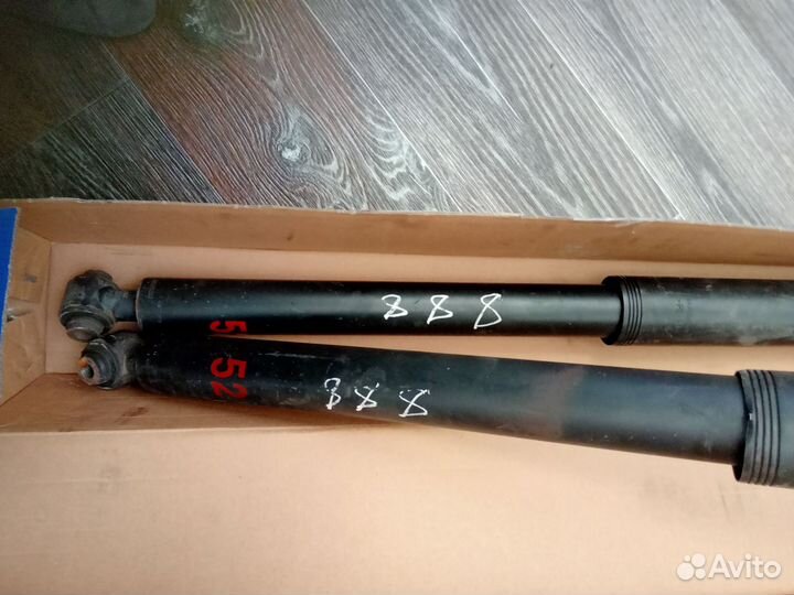 Задний амортизатор Мерседес Е 211