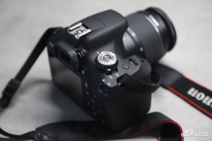 Фотоаппарат canon 2000d