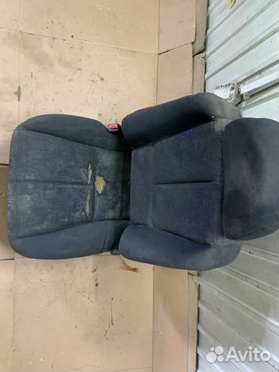 Сиденье переднее левое mitsubishi legnum EA1W