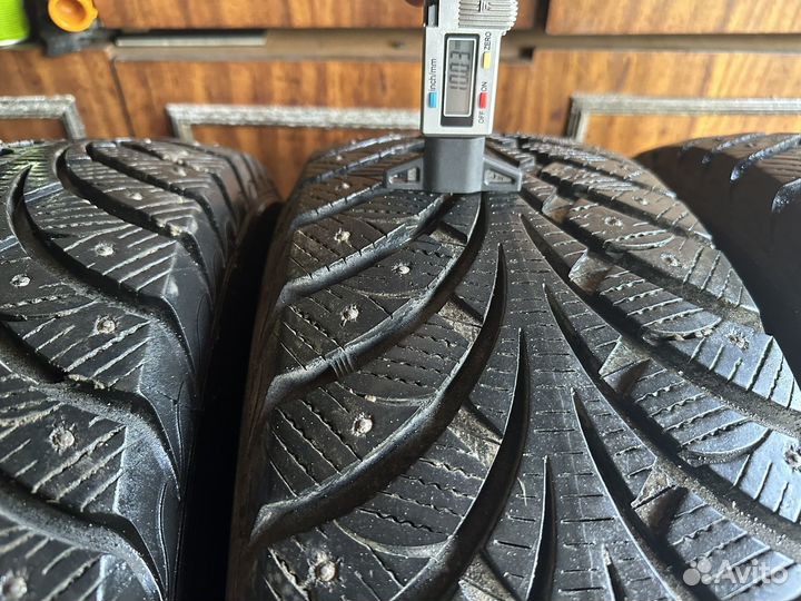 Sava Eskimo Stud 215/65 R16 98T