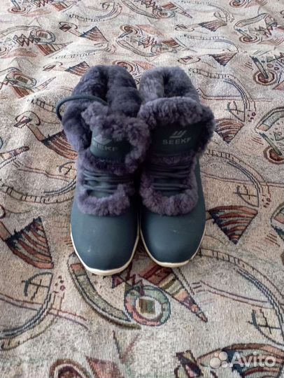 Ботинки зимние 37 р новые
