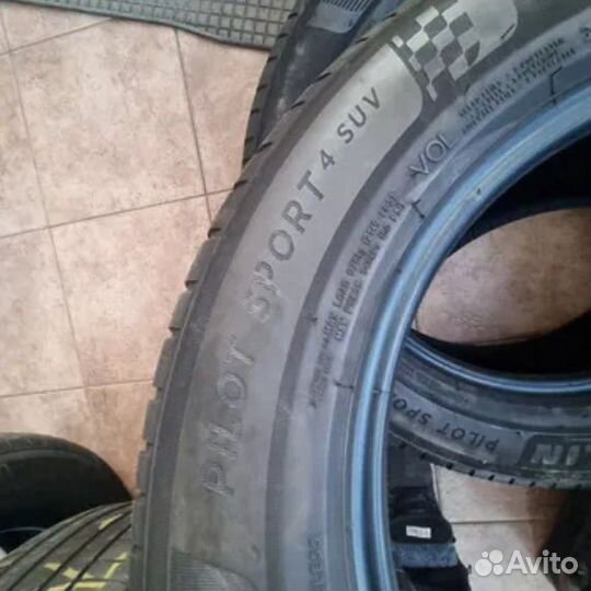 Michelin Pilot Sport 4 SUV 235/60 R18 107Y