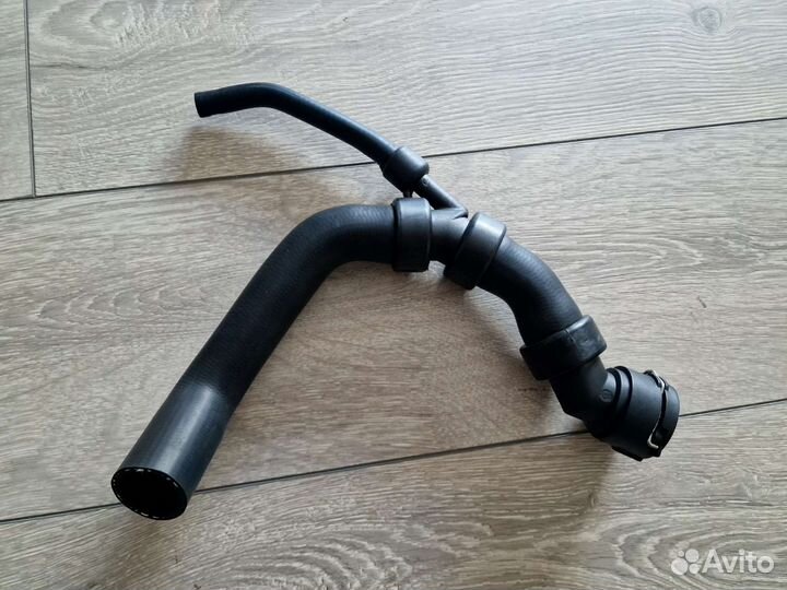 Патрубок (Шланг) радиатора двс 2.4/2.8 Audi A6 C5